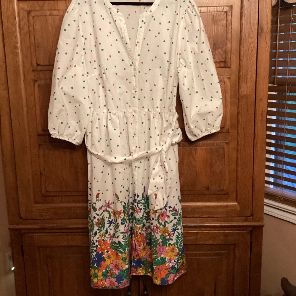 Talbots. 24W. Colorful.